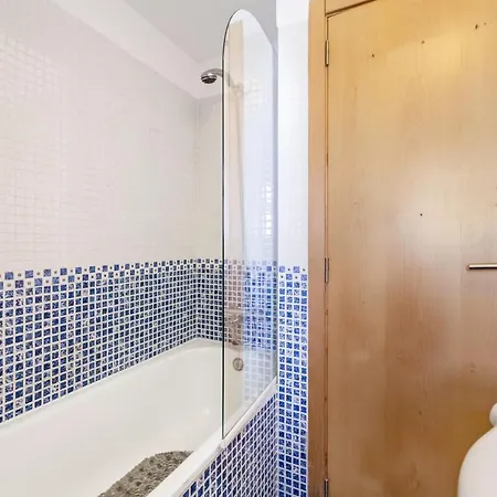 Apartament Beautiful Three Bedroom Duplex Flat In *